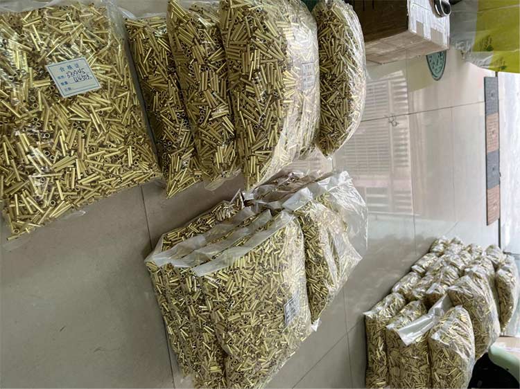 Une autre grosse expédition de rivets tubulaires en laiton vers la Malaisie !