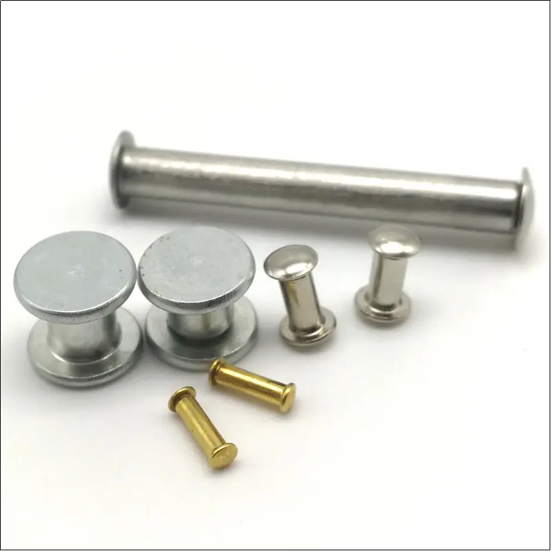 Que sont exactement les rivets mâles et femelles ?