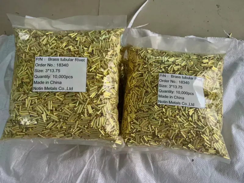 Exemple de commande de rivets tubulaires à destination du Royaume-Uni