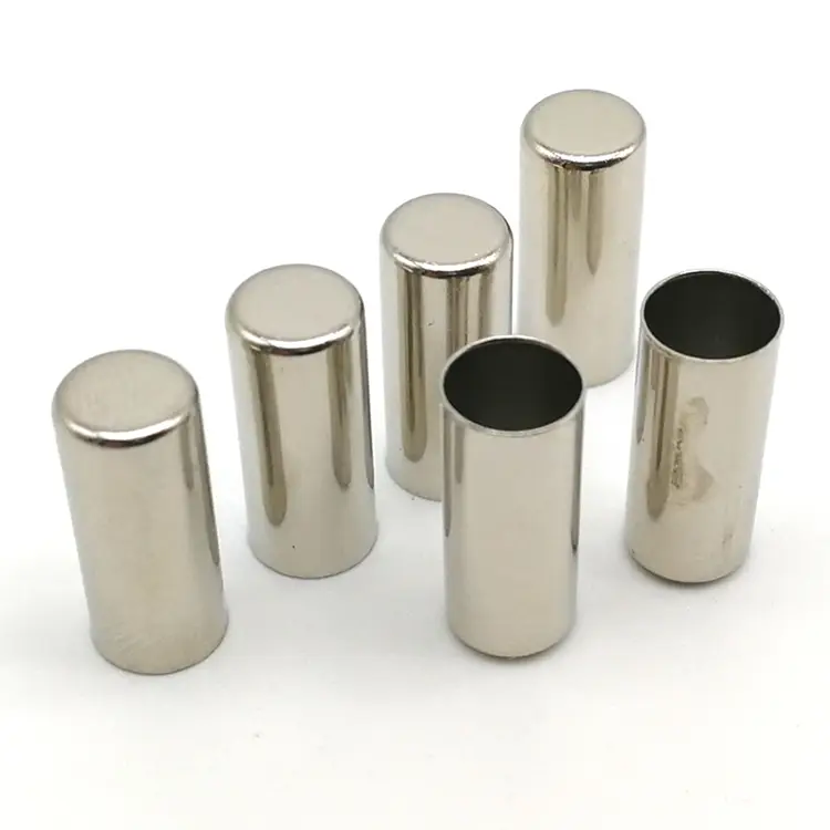 Bouchon d'extrémité du cordon en laiton