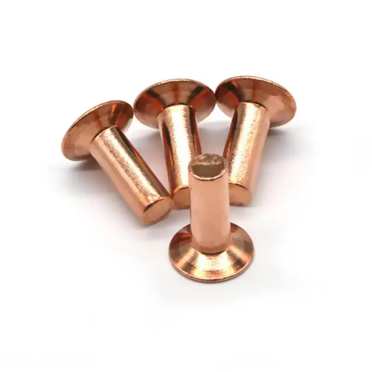 Rivets solides à la tête contre la tête