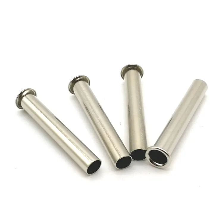 Rivets en tube en acier