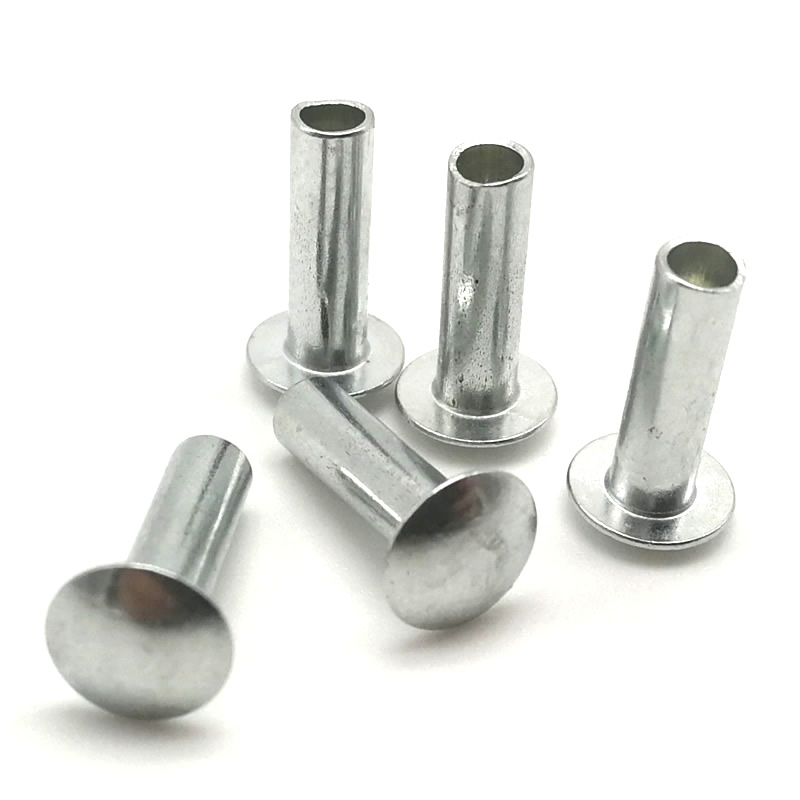 Rivets demi-tubulaires à tête universelle